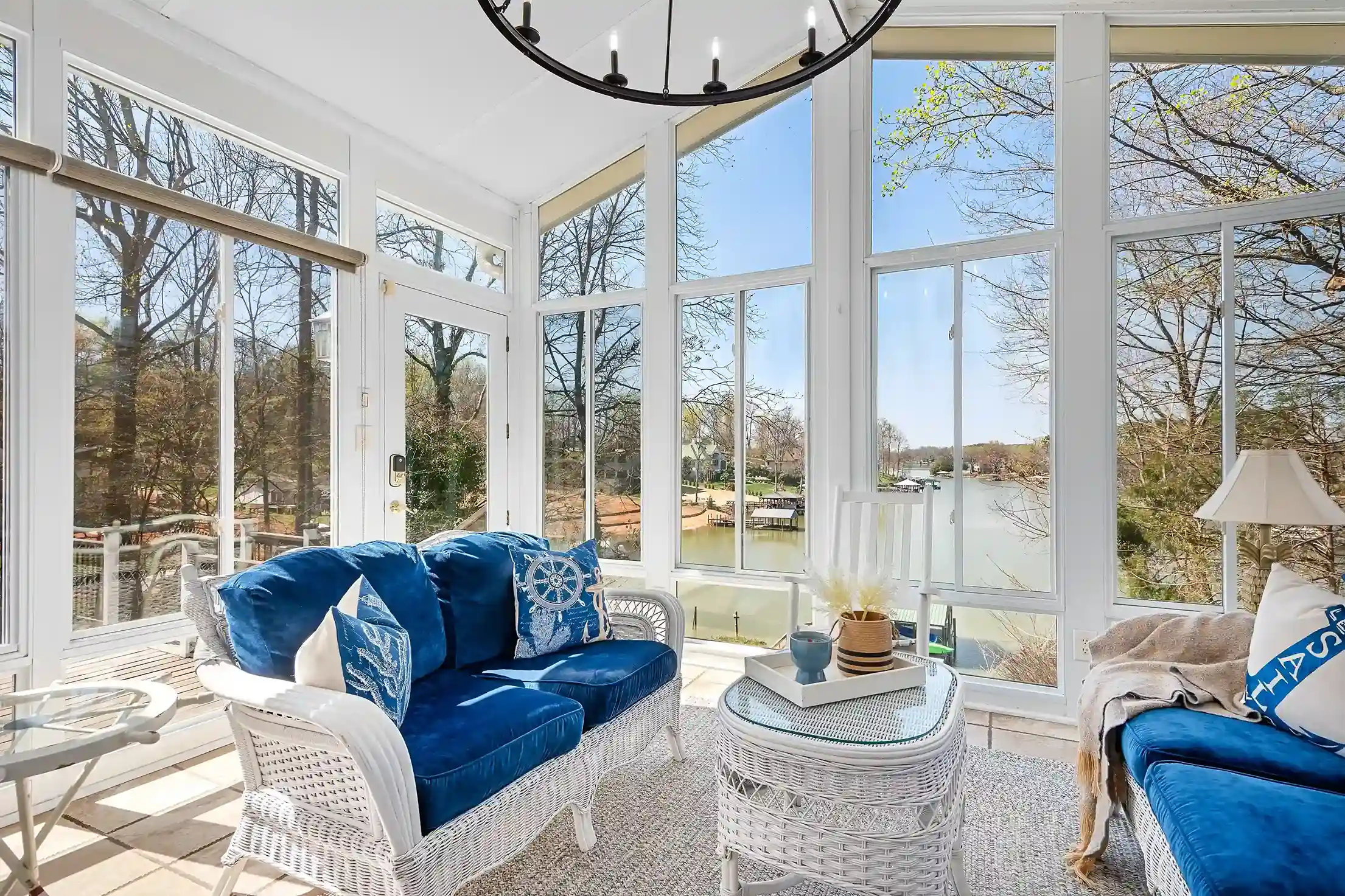 Shoreside Oasis - image 1